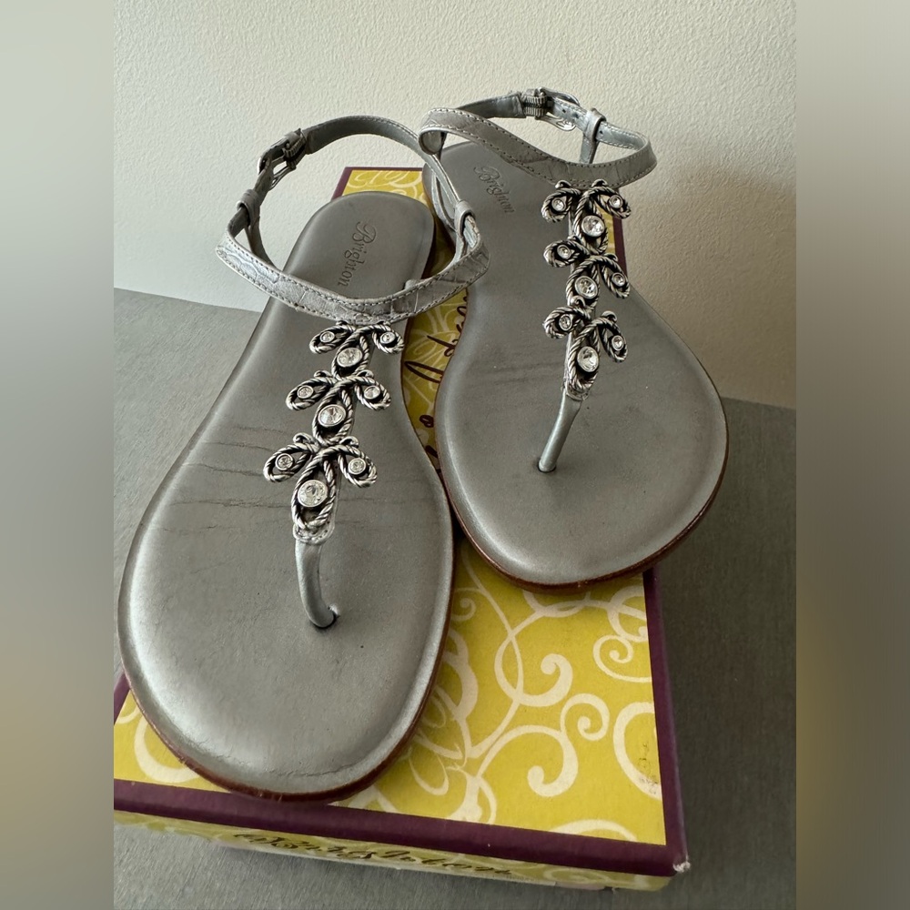 Brighton Oyster Sterling Croco sandals SZ 7.5